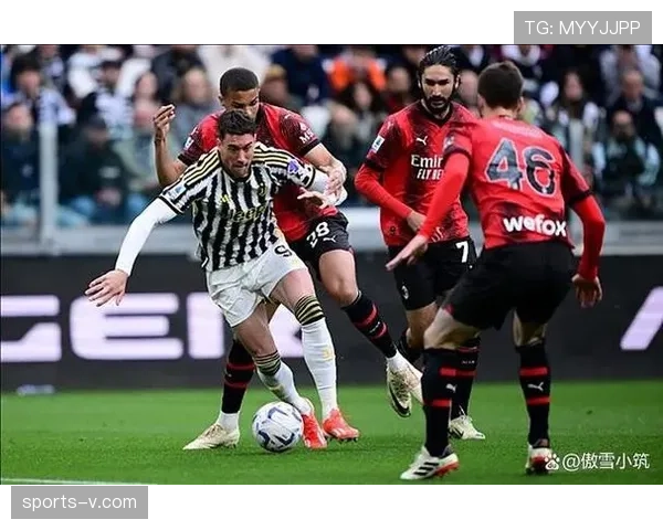 欧战归来,尤文图斯全队进行恢复性训练备战联赛